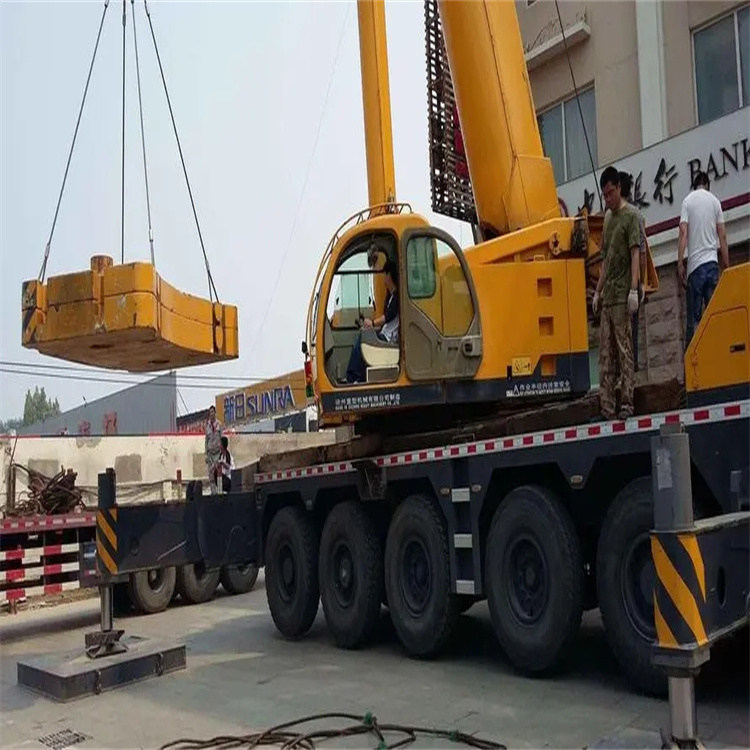 恭城当地吊车出租|机器吊装|75吨|工厂搬迁服务